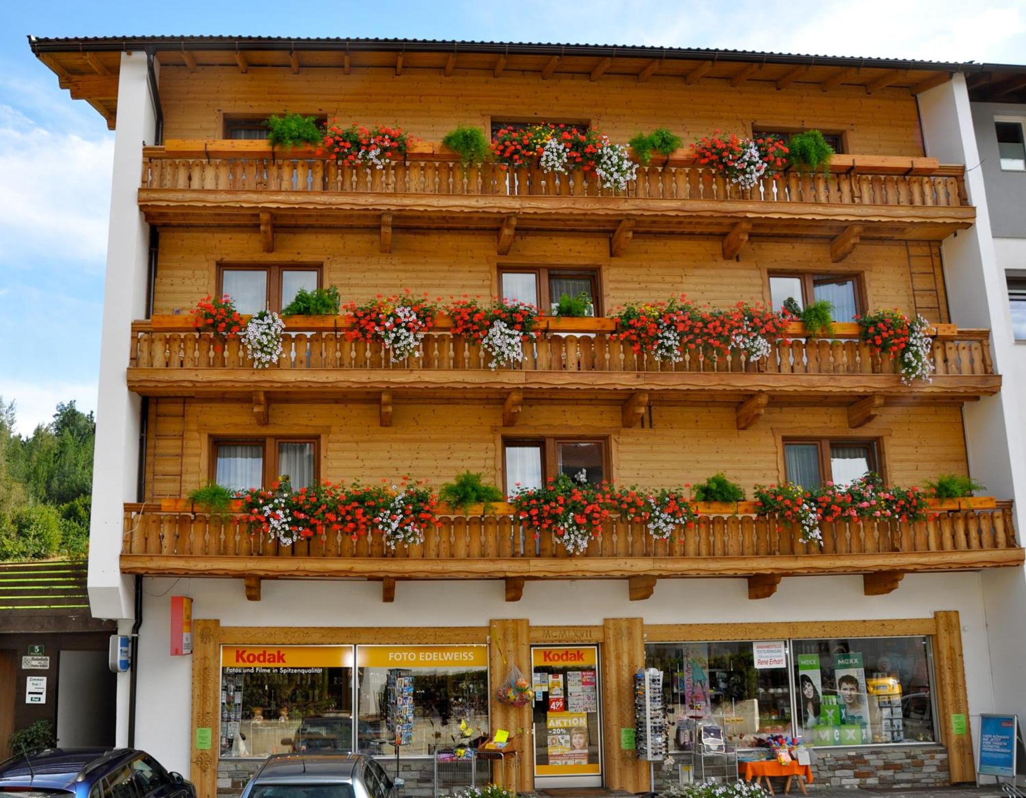 Gaestehaus Pension Edelweiss Kolsass Exteriör bild